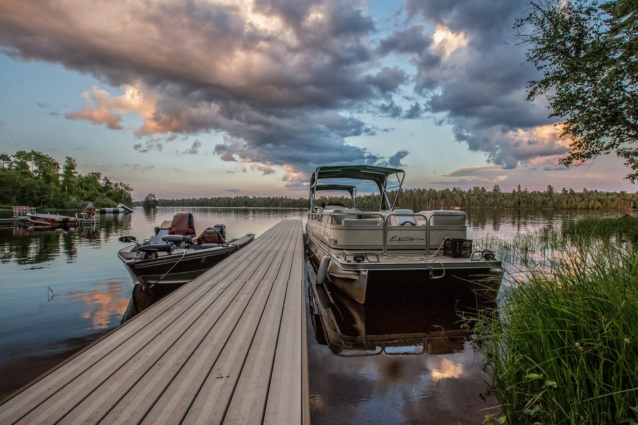 Marina Rentals and Amenities-River Point Resort-Pontoon Boats-Birch Lake-Ely MN