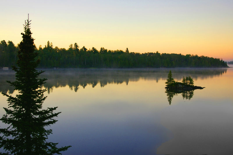 Ely MN lake resort for natural beauty, sunrises and sunsets, loons, kayaking, canoeing, fishing, and serenity.